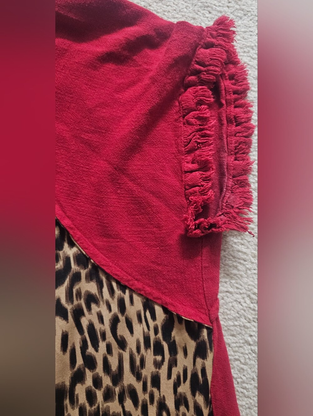Umgee Linen-Blend Leopard Print Accent Fringe Tunic Top. Size Large - Picture 8 of 10